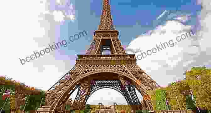 Eiffel Tower, Paris France (Modern World Nations (Hardcover))